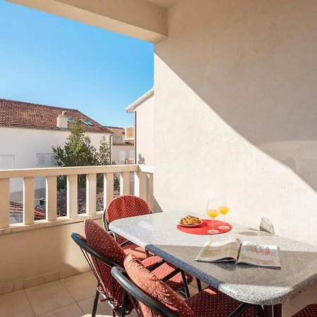 Filip - Free Parking By The House Makarska