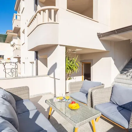 Apartment Filip - Free Parking By The House Makarska